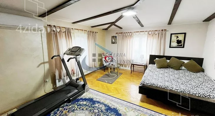 Šestosoban stan | 4zida