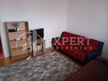 Trg 14. oktobra | 4zida.rs