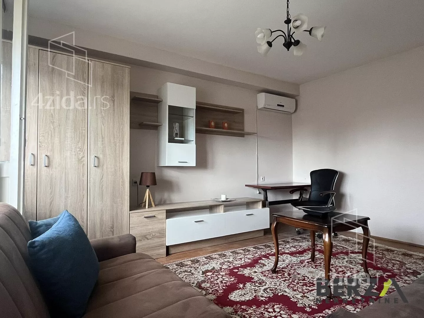 Petosoban stan | 4zida