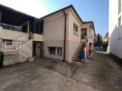 Trg Učitelj Tase | 4zida.rs