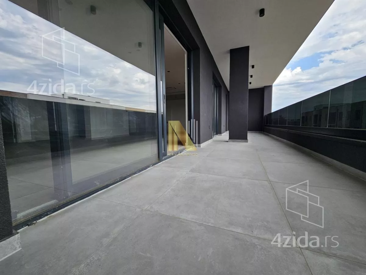 Petosoban stan | 4zida