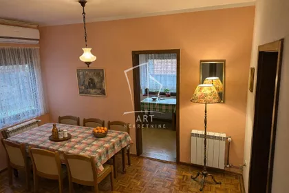 1. maja 1. prilaz | 4zida.rs