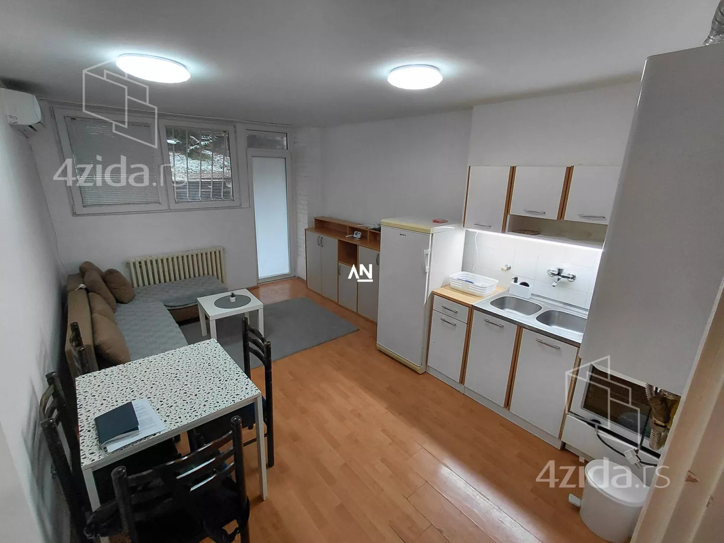 Dvoiposoban stan | 4zida