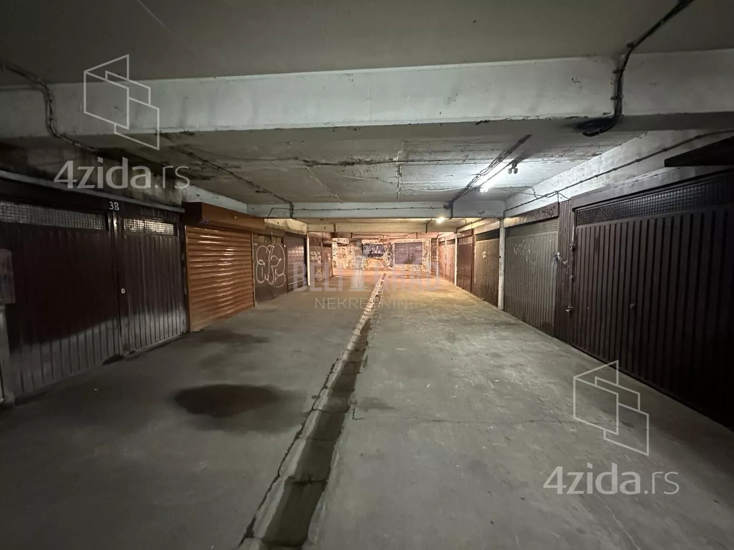 Garaža | 4zida