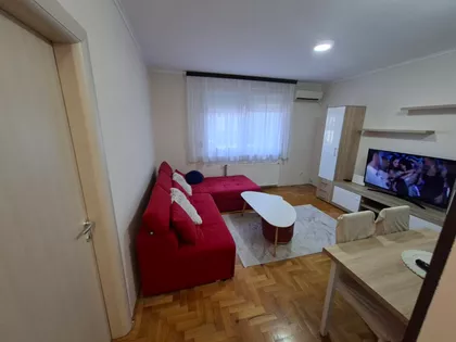 Aranj Janoša | 4zida.rs