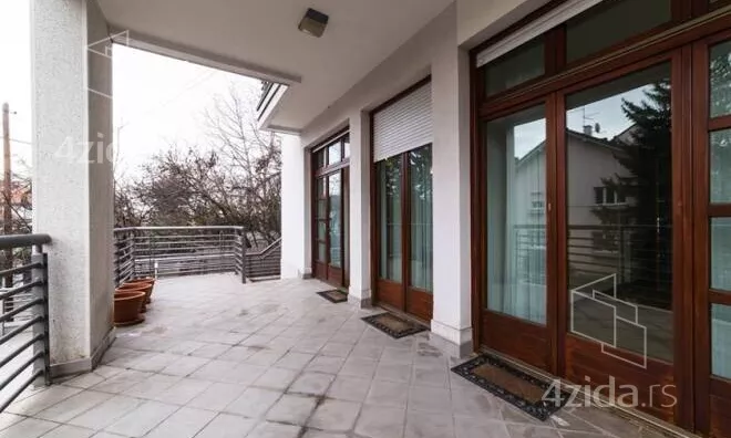 4-etažna kuća | 4zida