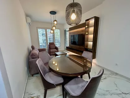 Vase Čarapića 1 | 4zida.rs