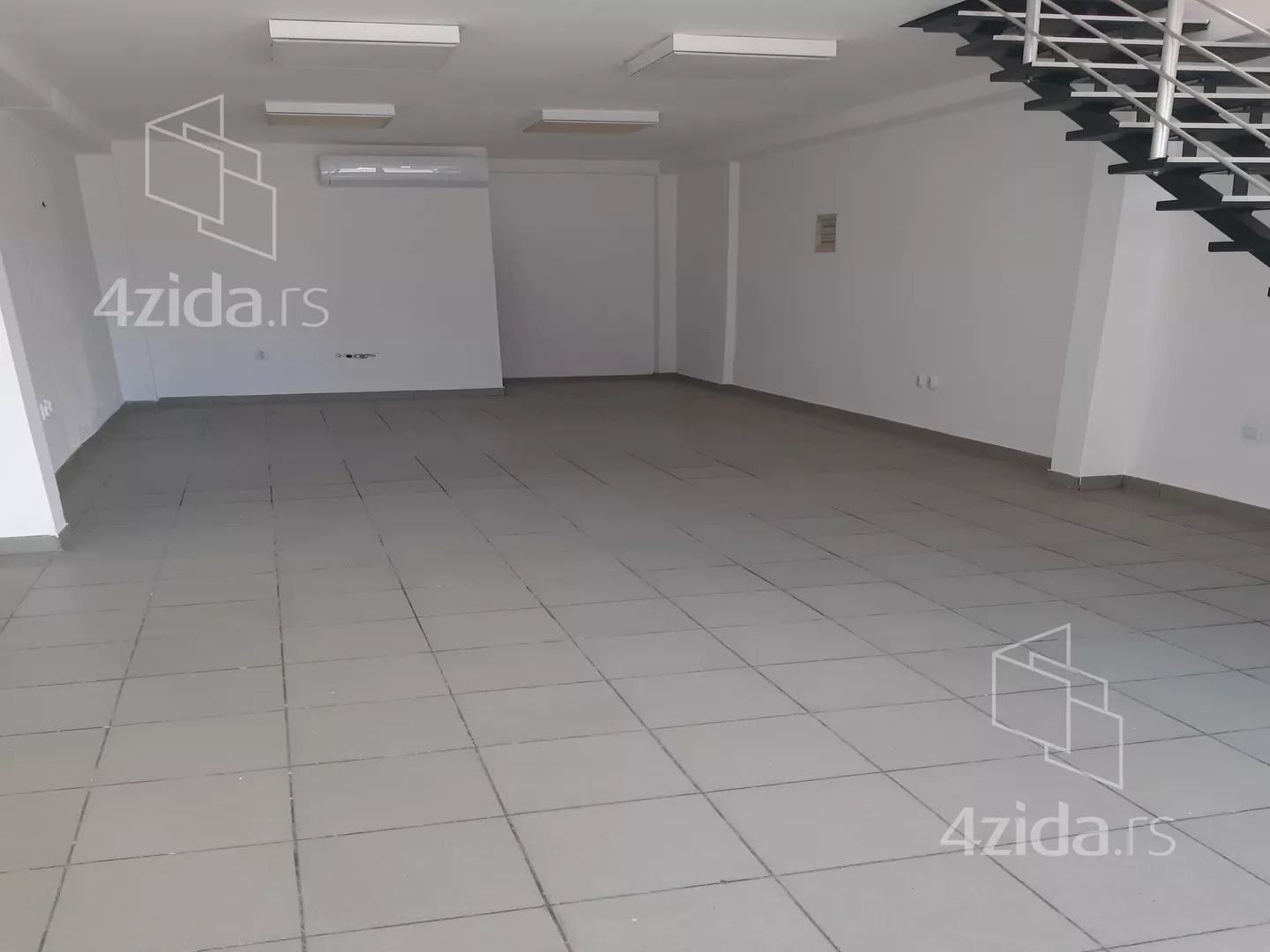 Lokal | 4zida