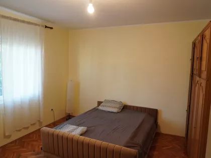 Prvomajska | 4zida.rs