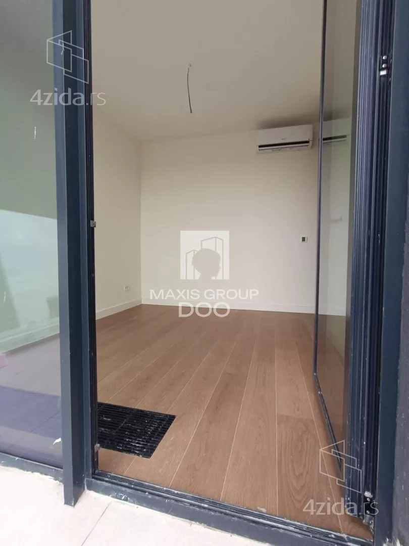 Šestosoban stan | 4zida