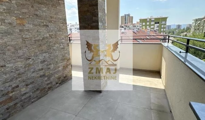 Šestosoban stan | 4zida