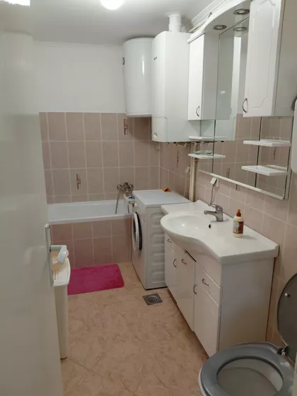 Biskupa Lajče Budanovića 32 | 4zida.rs