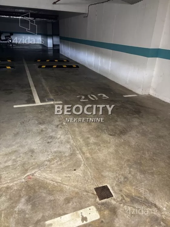 Garaža/Parking | 4zida