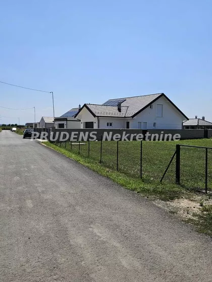 Jakovo | 4zida.rs
