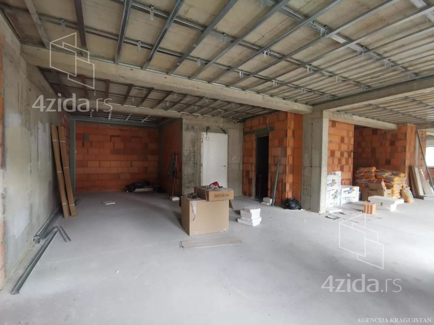 Poslovni prostor | 4zida