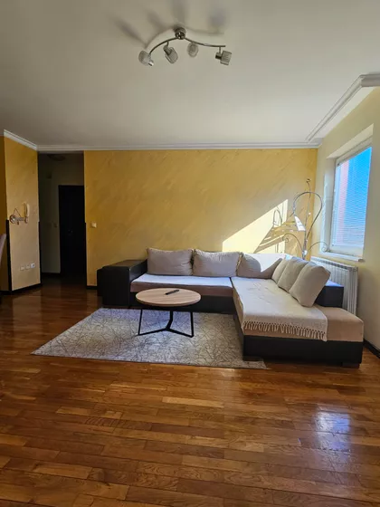 Autokomanda | 4zida.rs