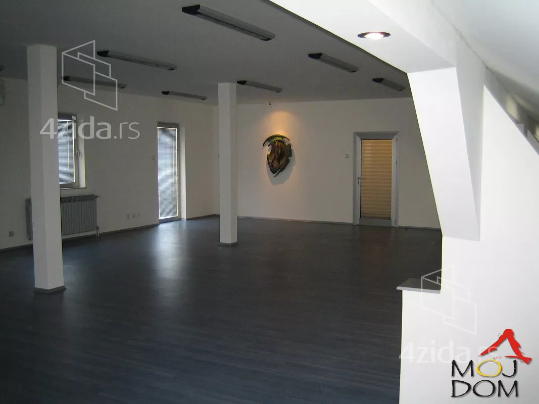 Poslovni prostor | 4zida