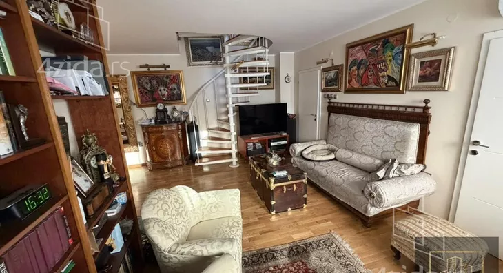 Četvoroiposoban stan | 4zida