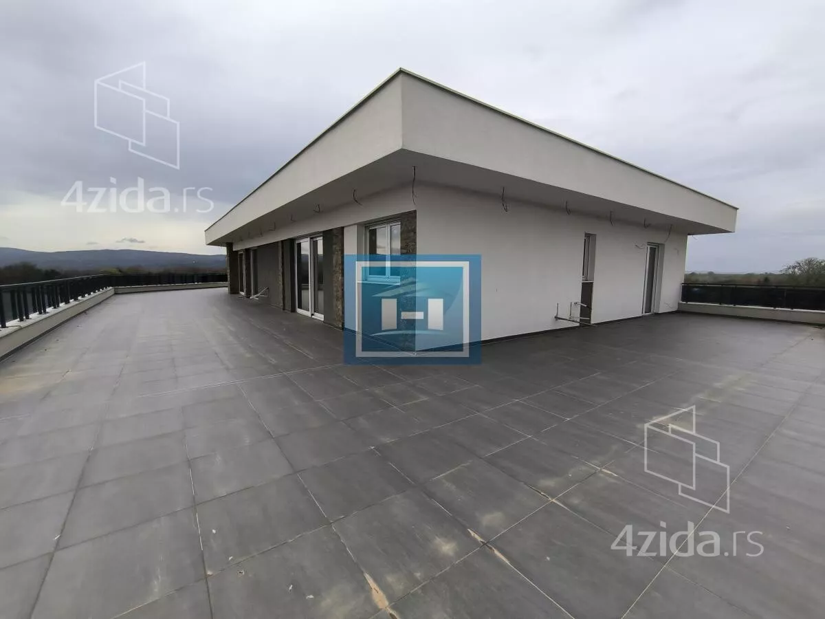 Petosoban stan | 4zida