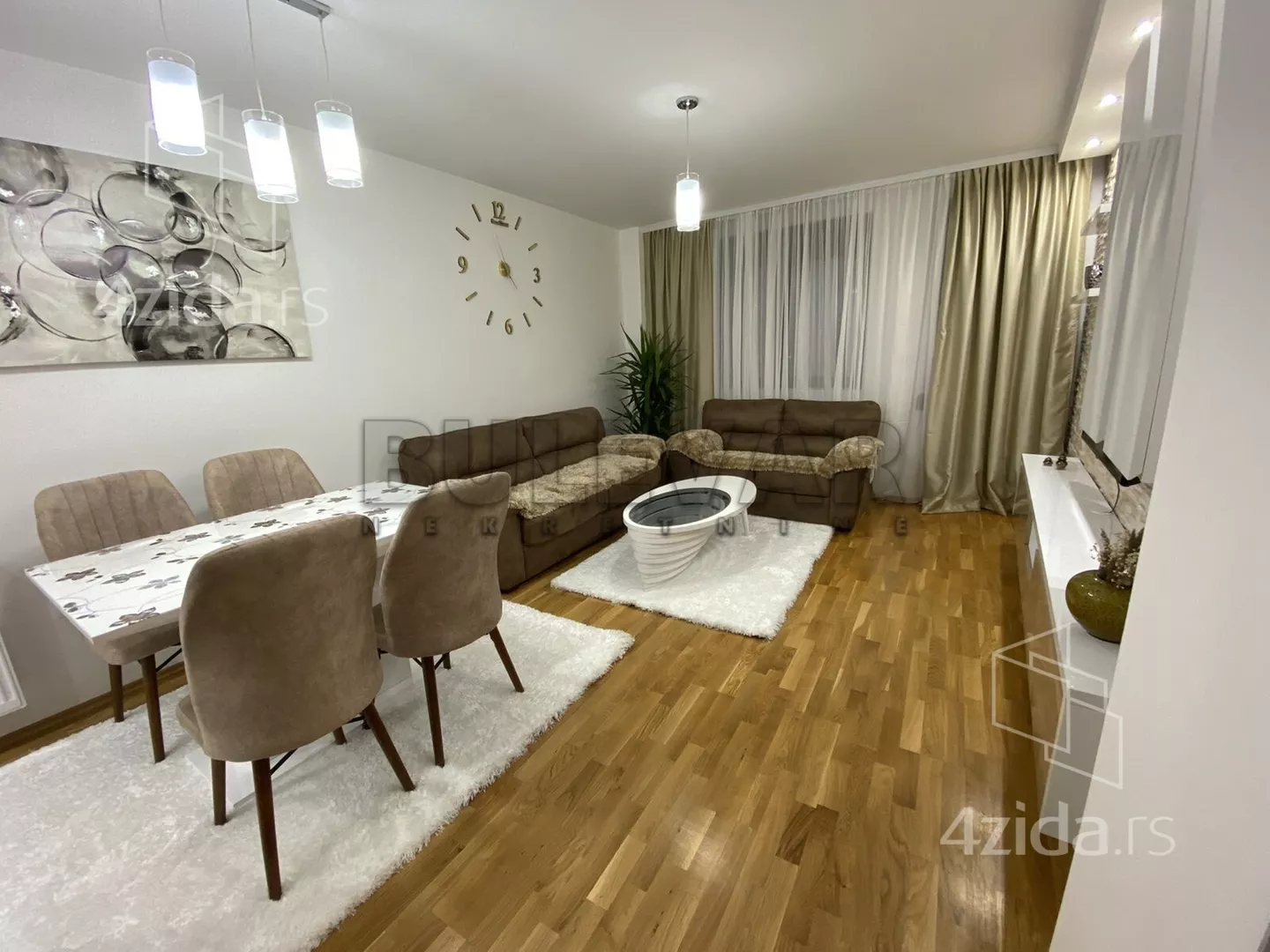 Dvoiposoban stan | 4zida