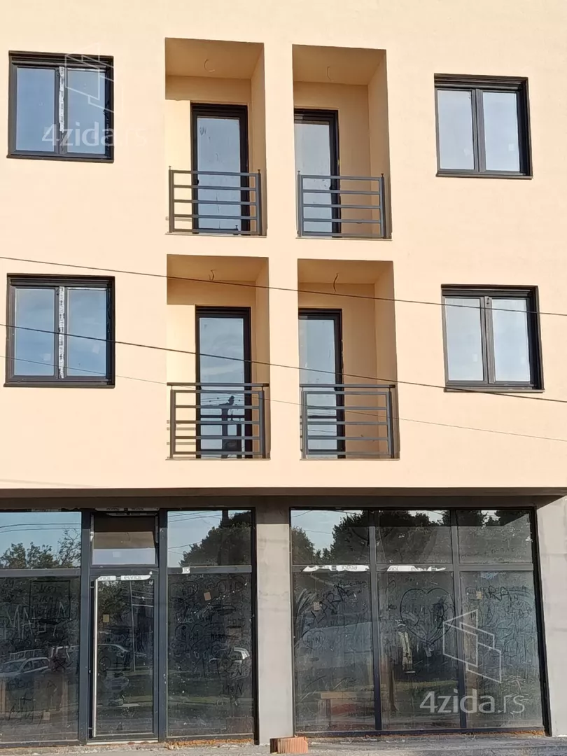Poslovni prostor | 4zida
