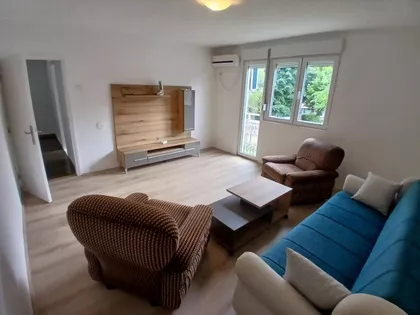 Vašarište | 4zida.rs