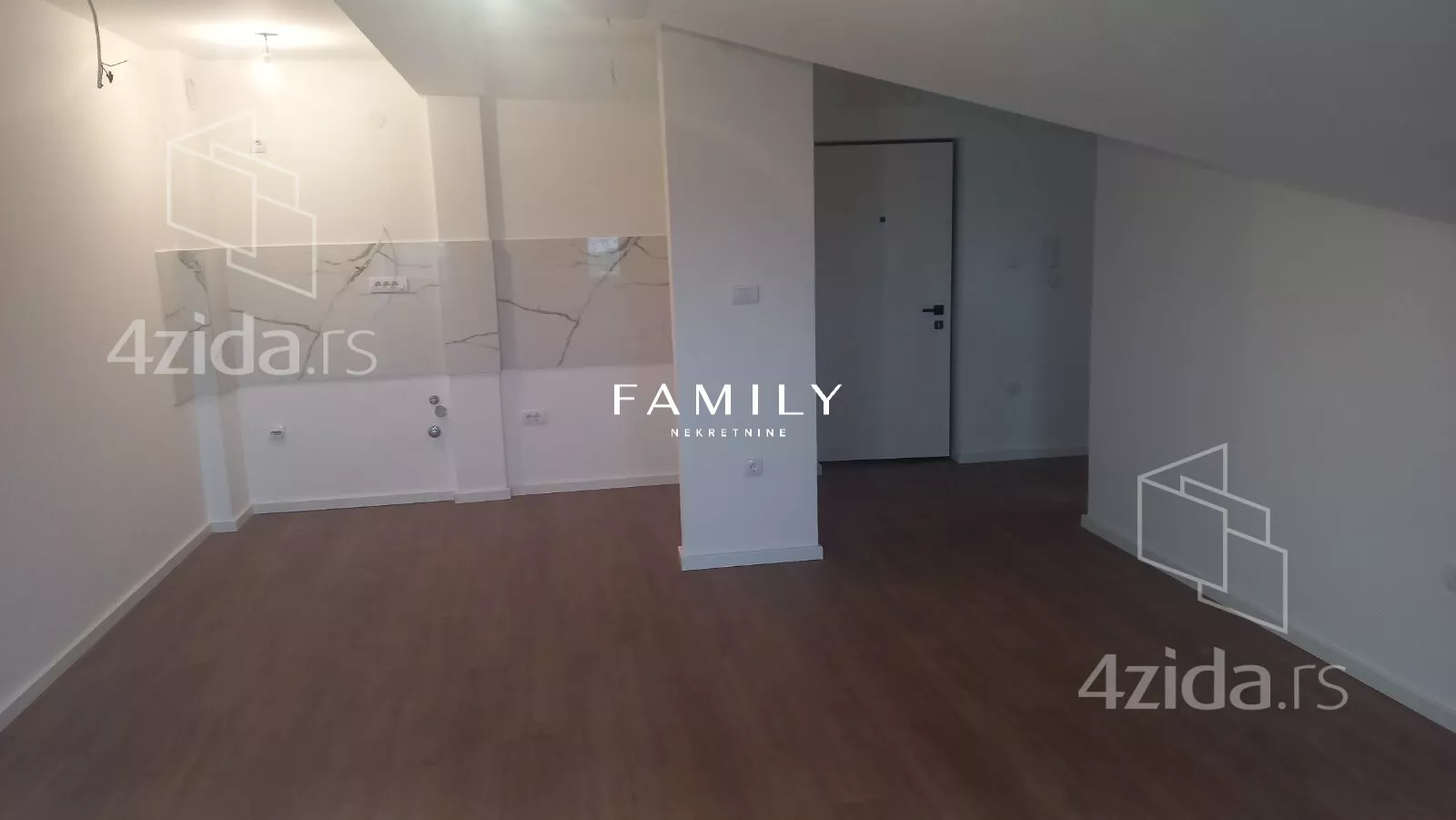 Jednoiposoban stan | 4zida