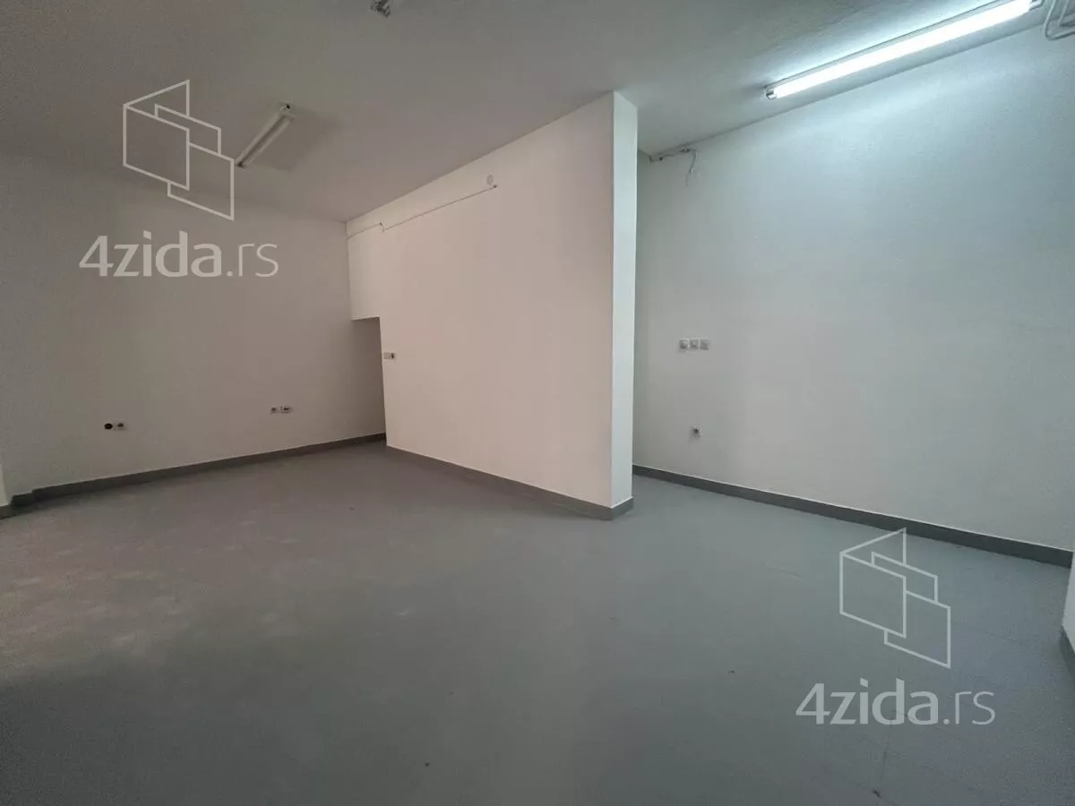 Lokal | 4zida