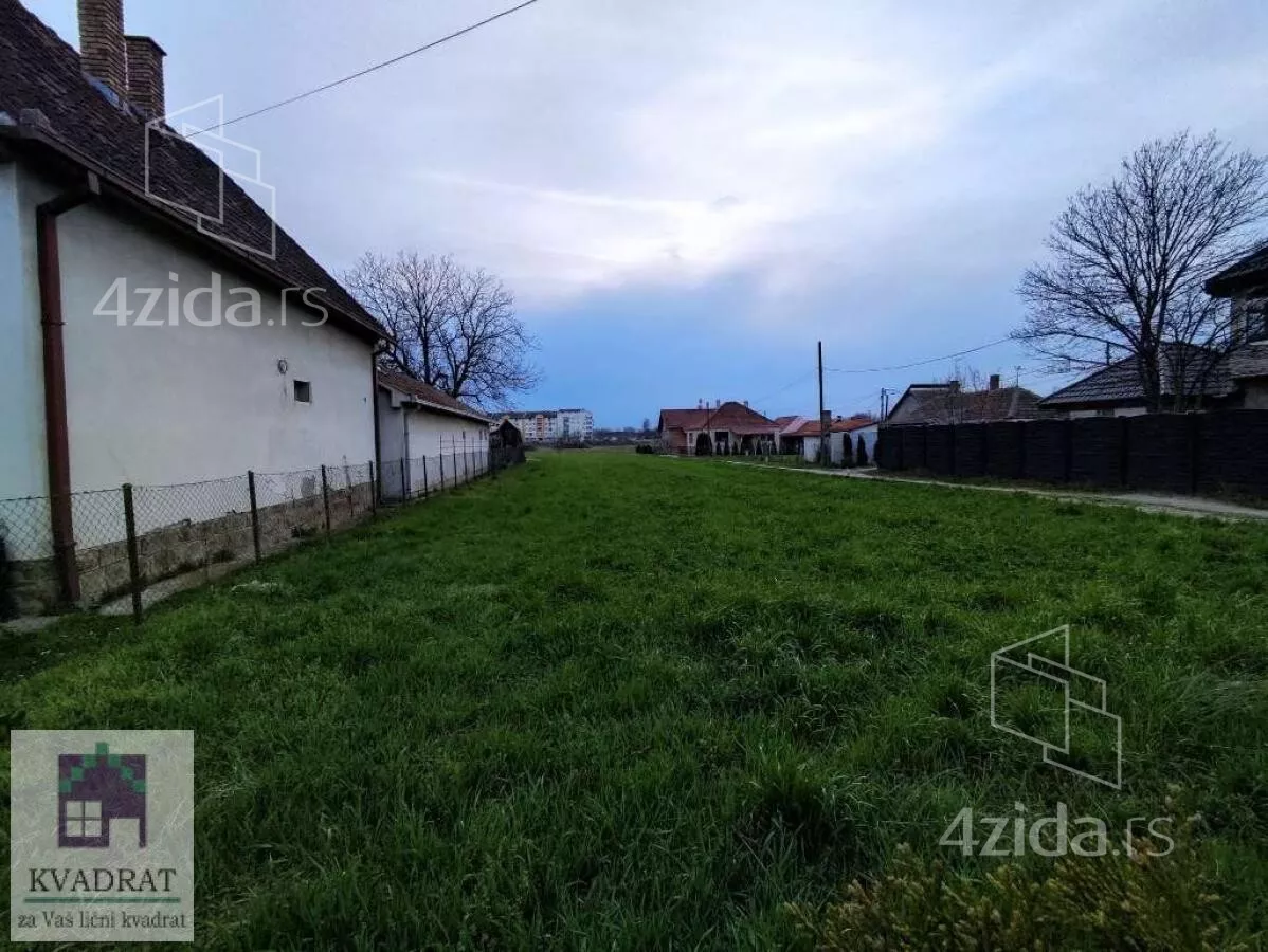 Plac | 4zida