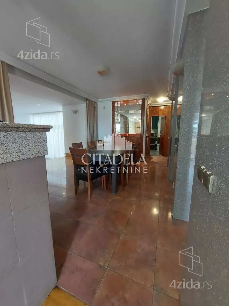 4-etažna kuća | 4zida