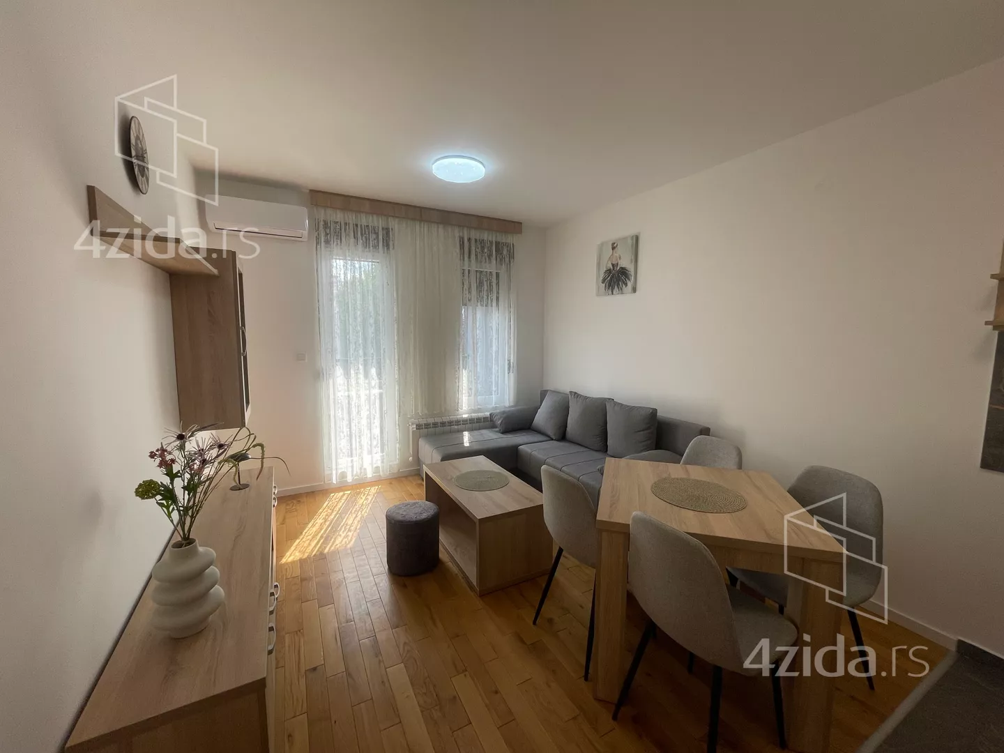 Jednoiposoban stan | 4zida