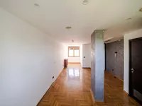 Šestosoban stan | 4zida