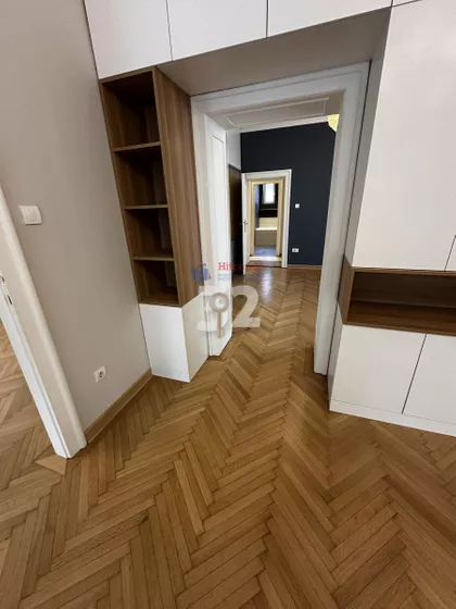 Nemačka škola | 4zida.rs