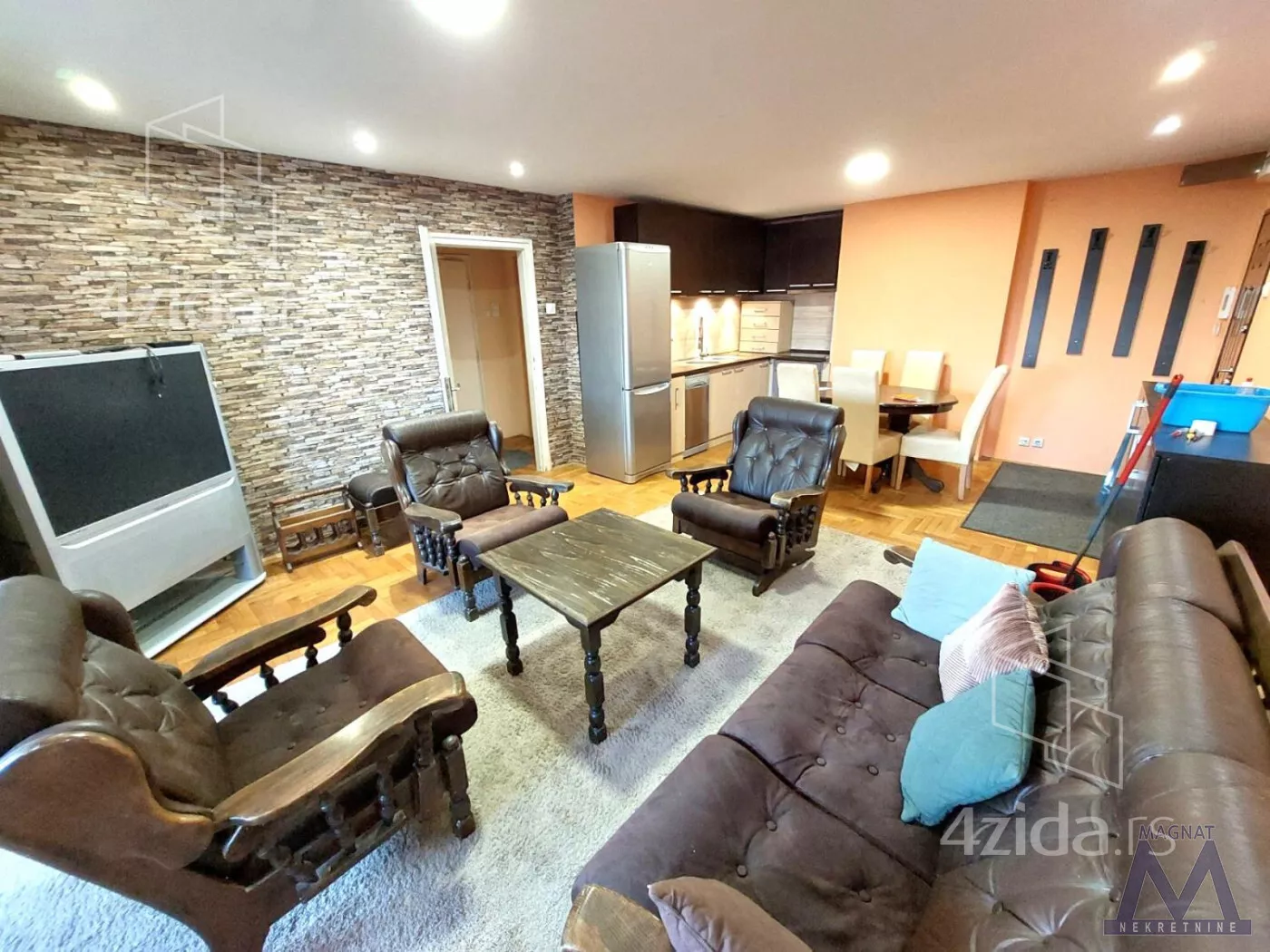 Dvoiposoban stan | 4zida