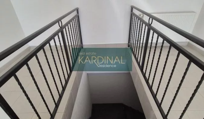 Lokal | 4zida
