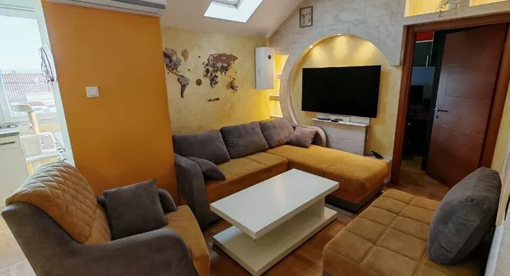 Četvoroiposoban stan | 4zida