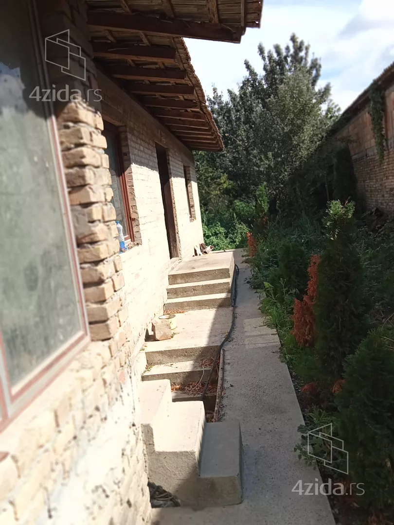 Šestosoban stan | 4zida