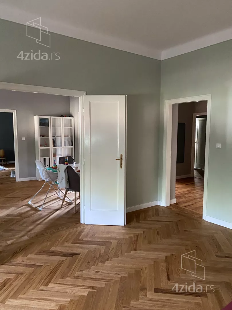 Četvoroiposoban stan | 4zida