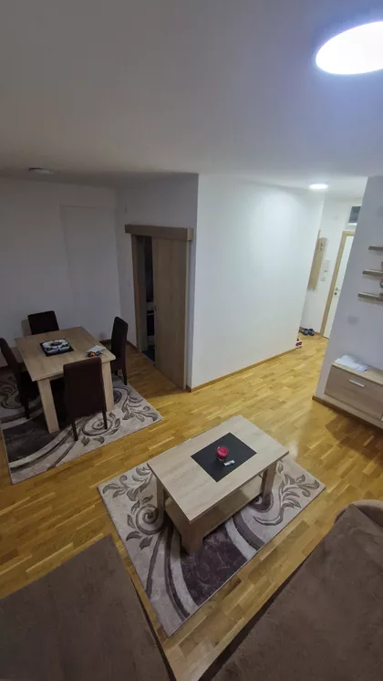 Oktobarske Revolucije 40 | 4zida.rs
