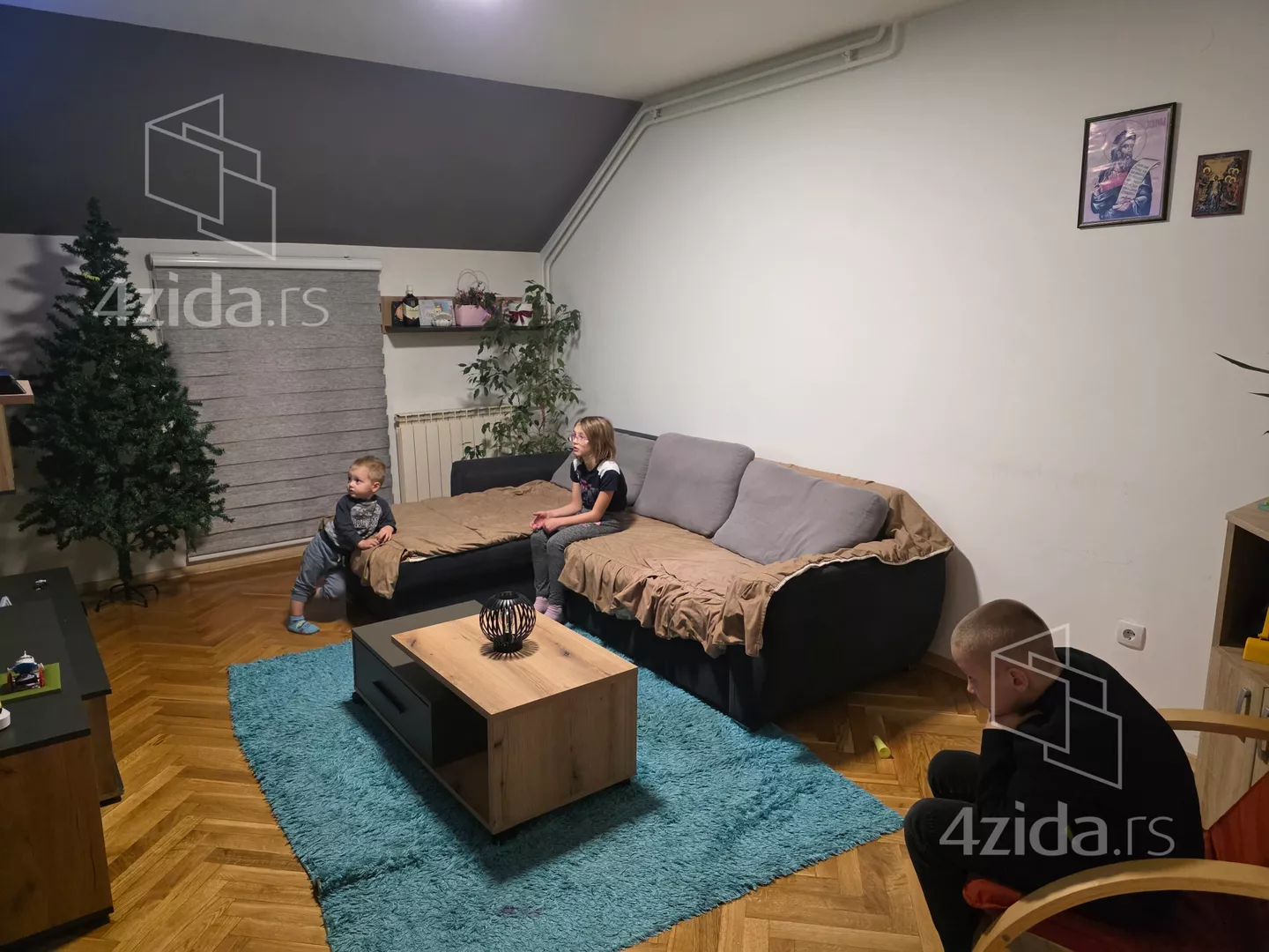 Jednoiposoban stan | 4zida