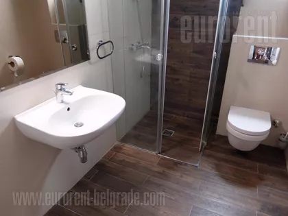 CRVENI KRST | 4zida.rs