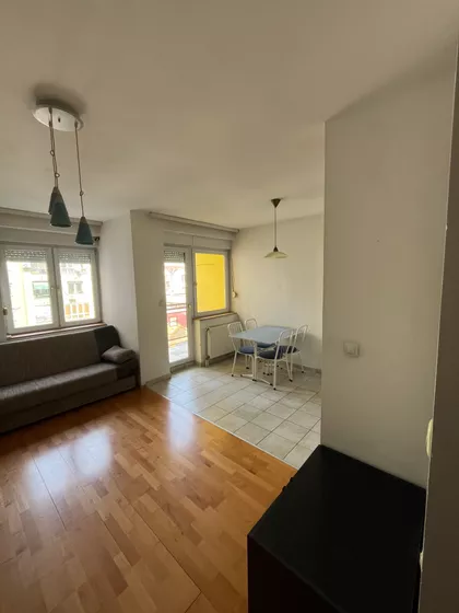 Bulevar Cara Lazara 100 | 4zida.rs