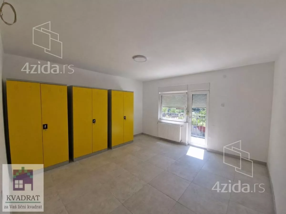 Lokal | 4zida