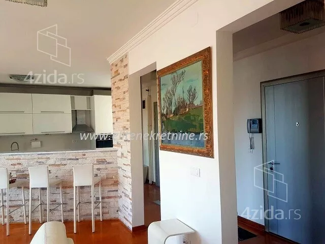 Petosoban stan | 4zida