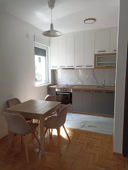 Milana Rakića 118 | 4zida.rs