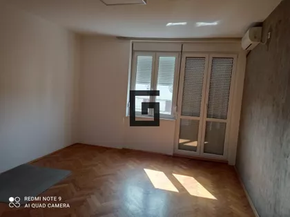 Cara Dušana | 4zida.rs