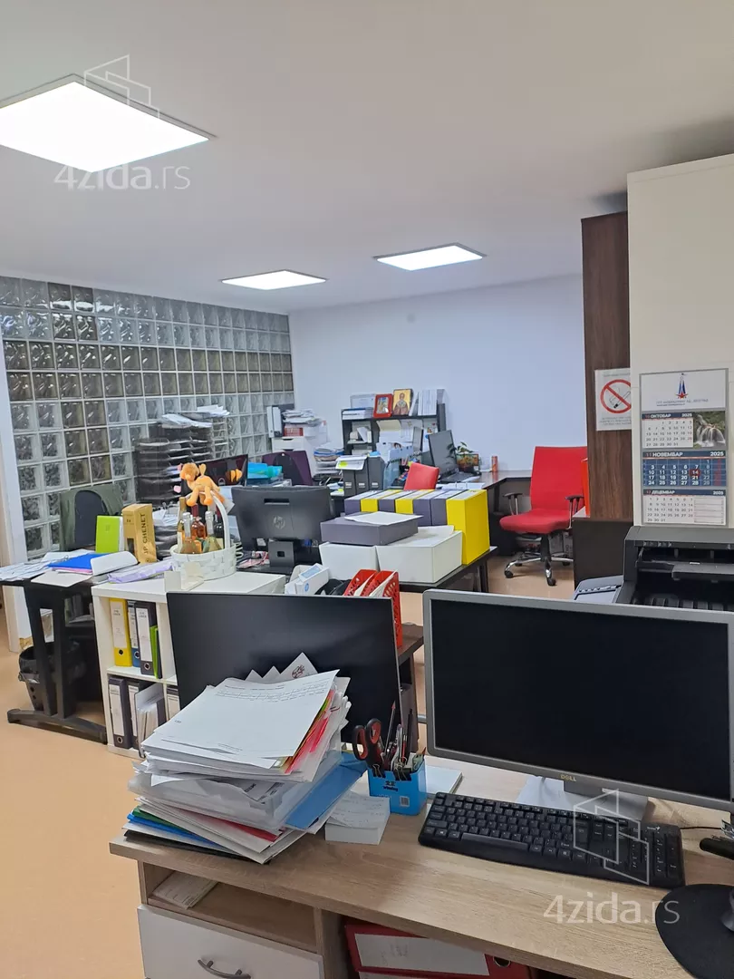 Poslovni prostor | 4zida