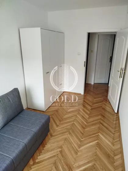 Hadži Ruvimova | 4zida.rs