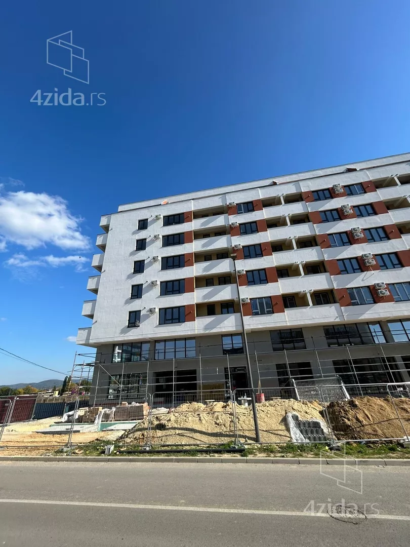 Troiposoban stan | 4zida