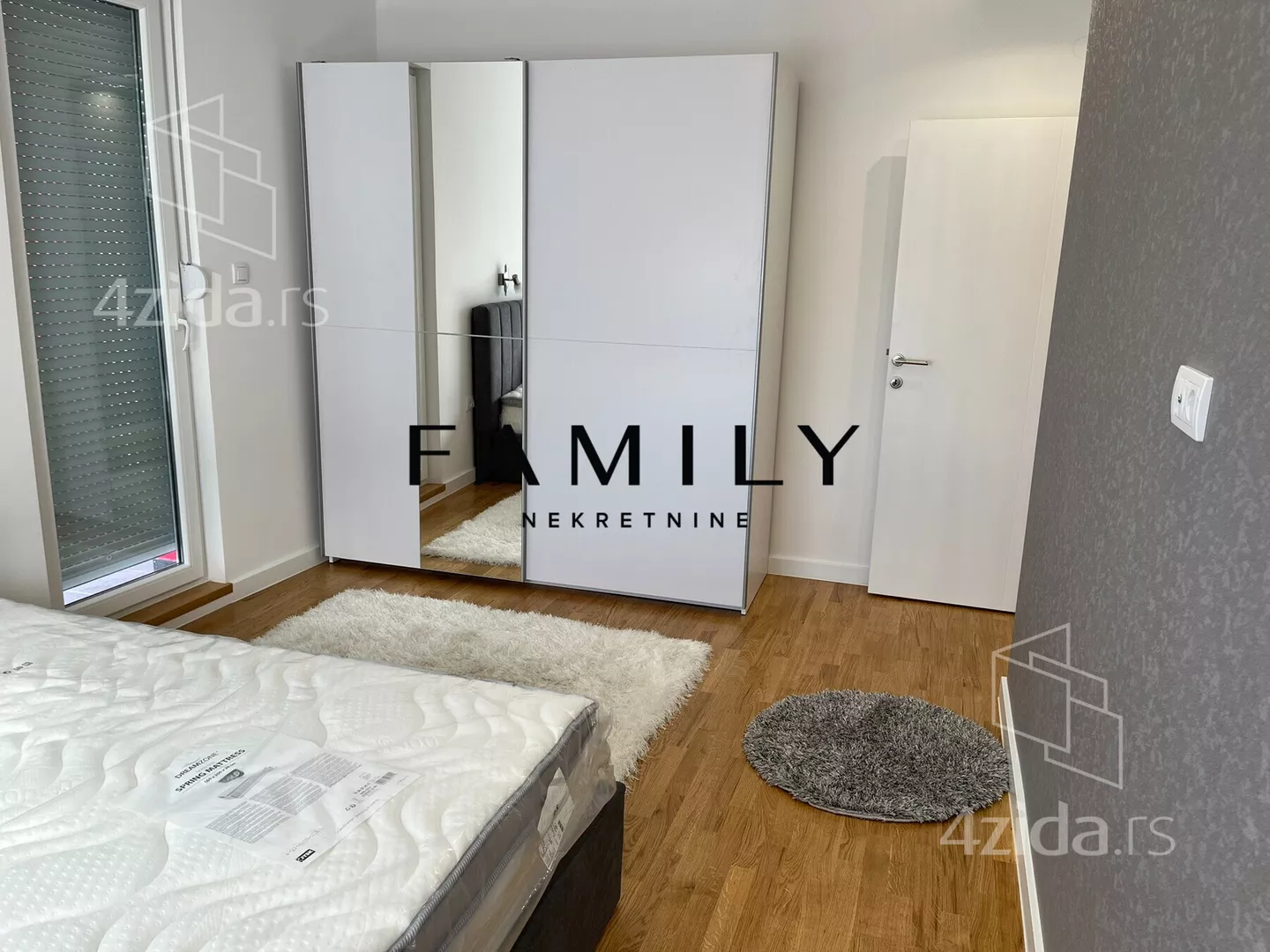 Četvoroiposoban stan | 4zida